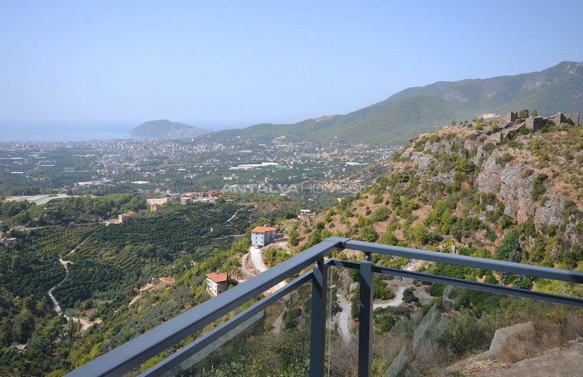 ویلای تریپلکس با چشم انداز با شکوه از دریا و قلعه در آلانیا 2