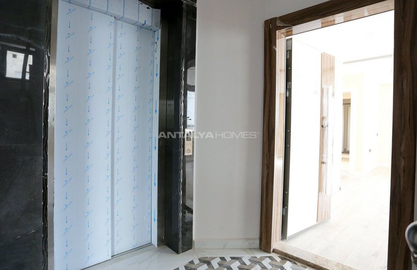 Güzeloba’da Tüm Olanaklara Yakın Kaliteli Daireler 7