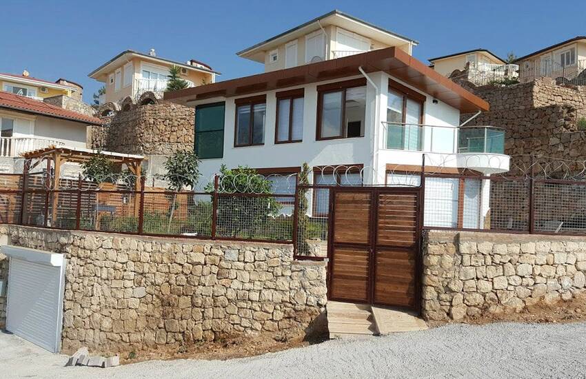 Fully Furnished Villa Overlooking Alanya Castle and Sea 1
