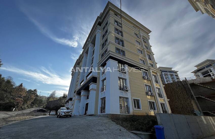 Modern Lägenhet Sammanflätad Med Naturen I Pelitli Trabzon 1