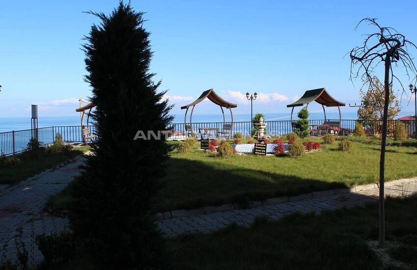 Property in Complex with Rich Facilities in Trabzon Yalincak 1