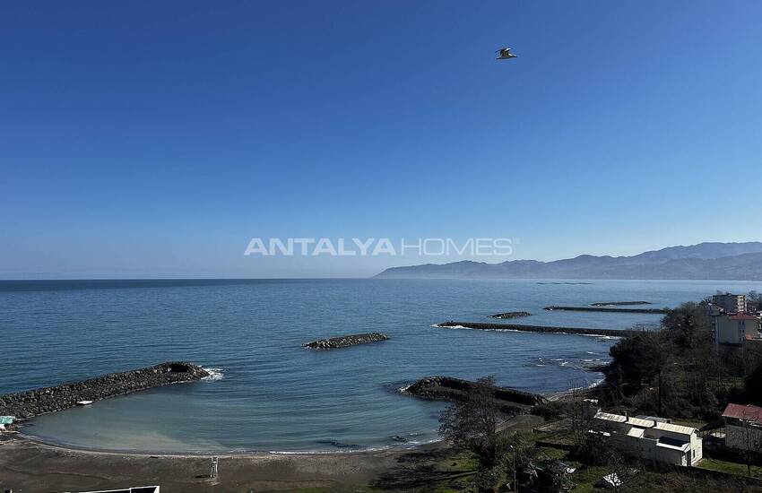 Trabzon’da Plaja Yürüme Mesafesinde 4+1 Geniş Daireler 1