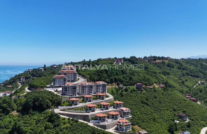 Fully-furnished Flat in a Complex Close to the Sea in Trabzon 1