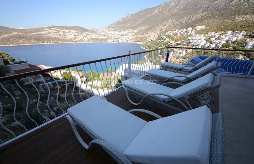Luxury 5 Bedroom Villa with Fascinating Sea View in Kalkan 9