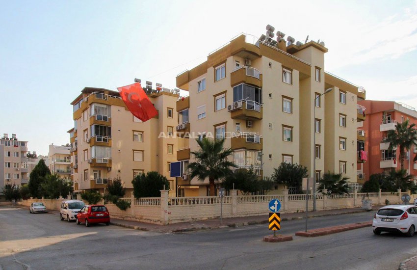 Cozy Apartments Close to Social Facilities in Lara Antalya 2