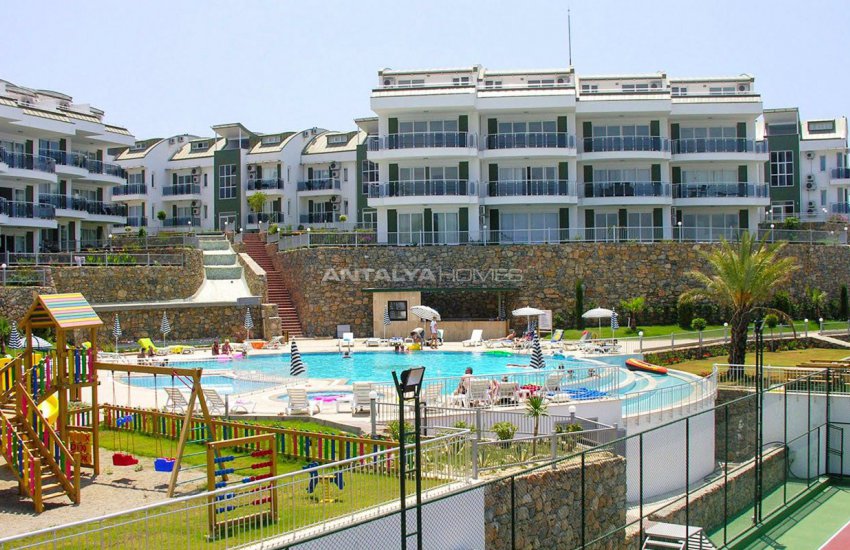 Spacious Real Estate in Alanya with Sea and Nature View 3