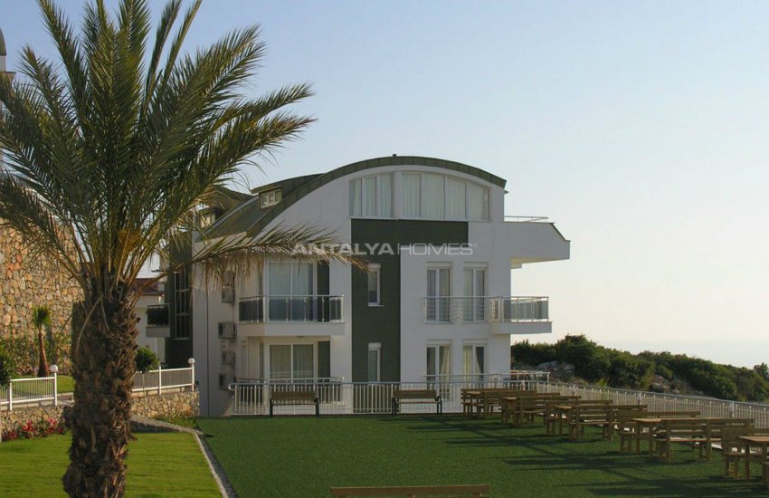Spacious Real Estate in Alanya with Sea and Nature View 9