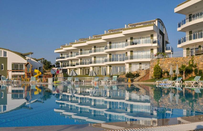 Spacious Real Estate in Alanya with Sea and Nature View