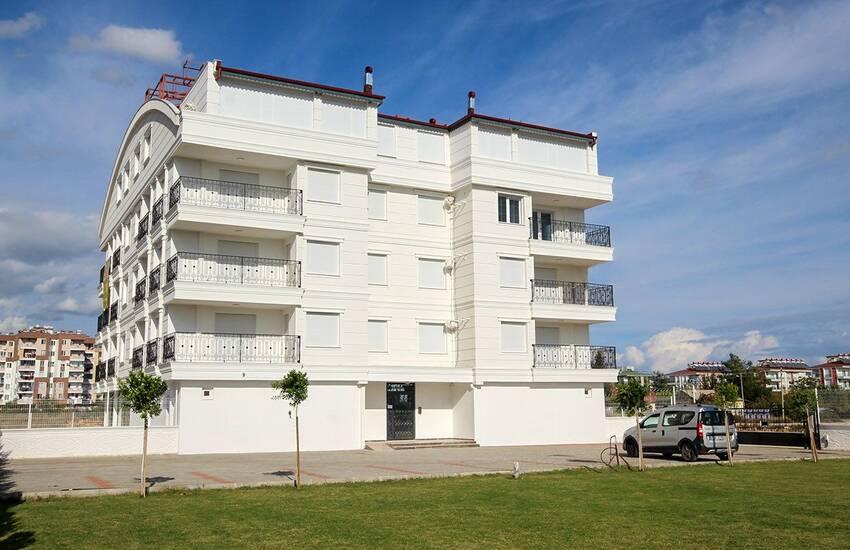 New Whole Building Close to Daily Amenities in Kepez Antalya 1