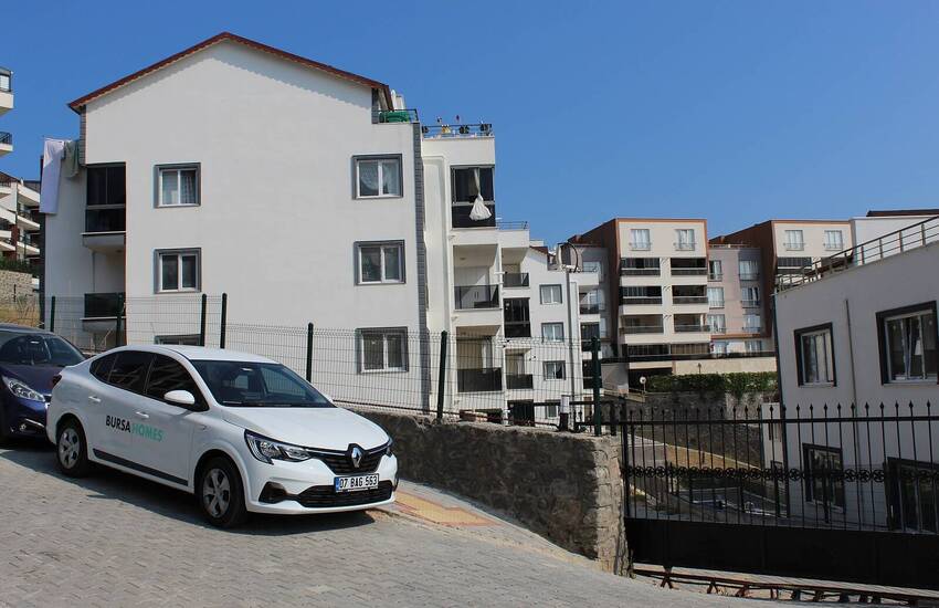 Ruim Duplex Flat Met Zee Uitzicht In Primair Gebied In Bursa 1
