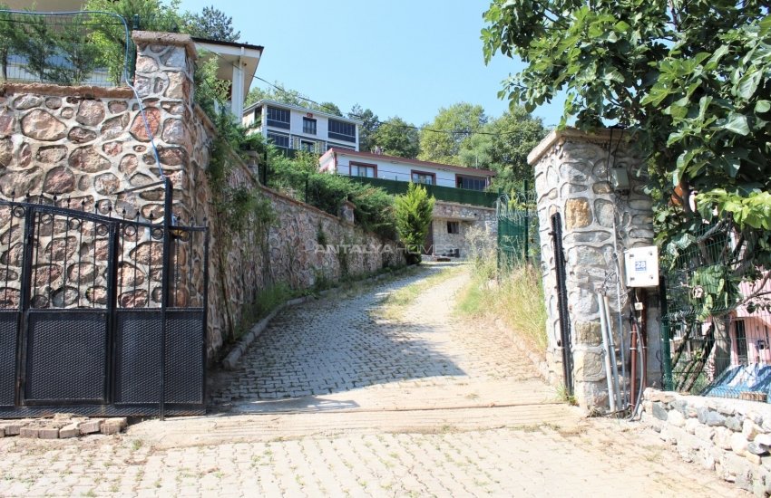 Bursa Kestel'de Doğa ile İç İçe Konumda Satılık Dubleks Villa