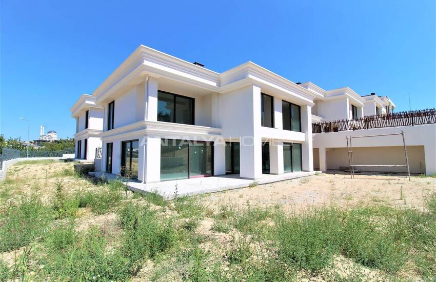 Spacious Detached Villa with Private Pool in Bursa Nilufer