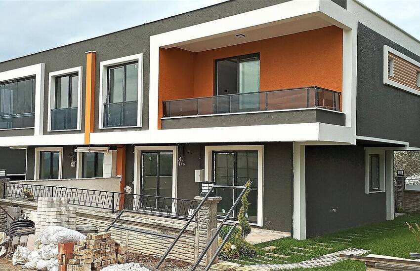 Ruime Duplex Villa's Met Privétuinen In Bursa Gemlik
