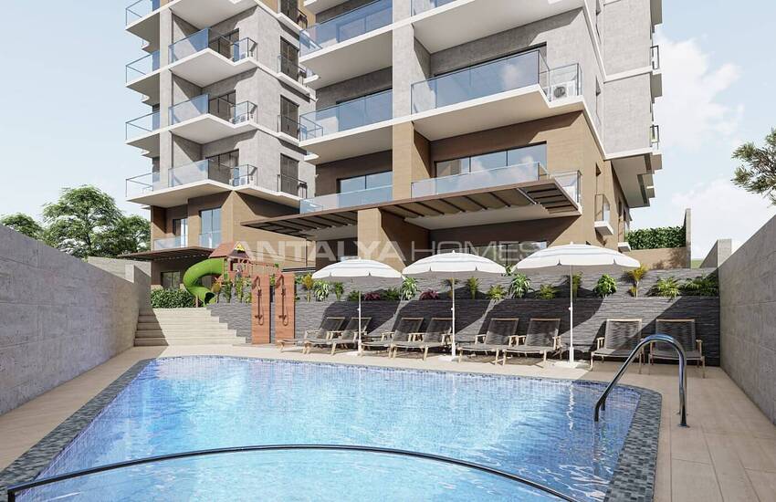Well-located Flats in Complex with Swimming Pool in Bursa Mudanya