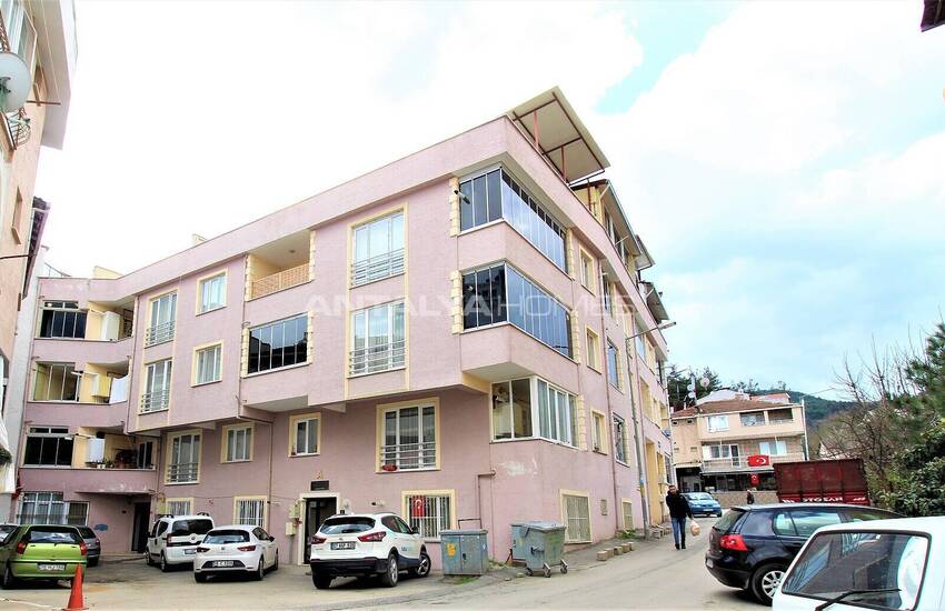 Mountain View Duplex Apartment with a Terrace in Bursa