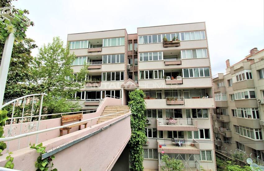 Stijlvol Appartement Op Gunstige Locatie In Bursa