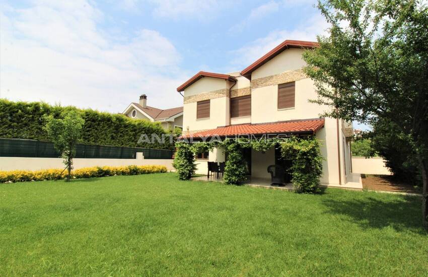 Stylish Detached House with a Spacious Garden in Bursa