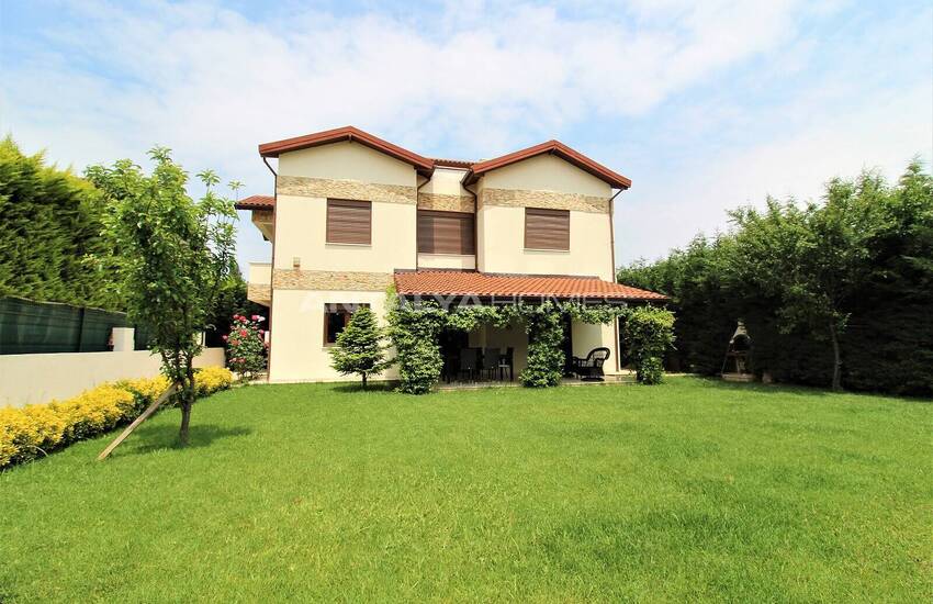 Stylish Detached House with a Spacious Garden in Bursa