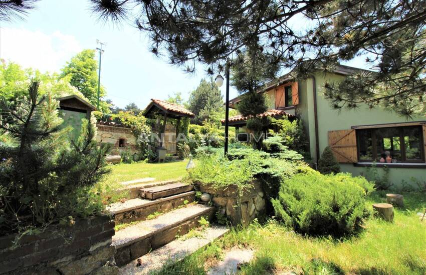 Hus Med Underbar Utsikt På Uludag Road I Bursa