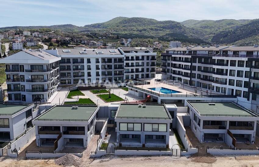 Sea View Villas for Sale with Contemporary Design in Yalova 1