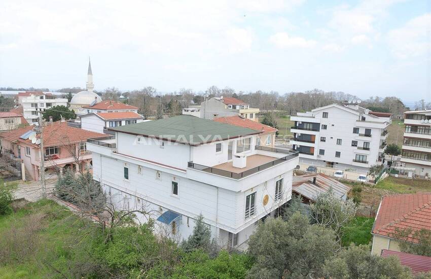 Yalova'da Ulaşım Olanaklarına Çok Yakın Moderm İkiz Villalar 1