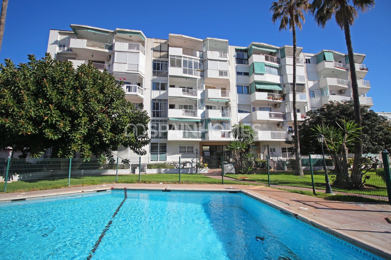 Resale Apartment in Torremolinos Málaga Near the Beach