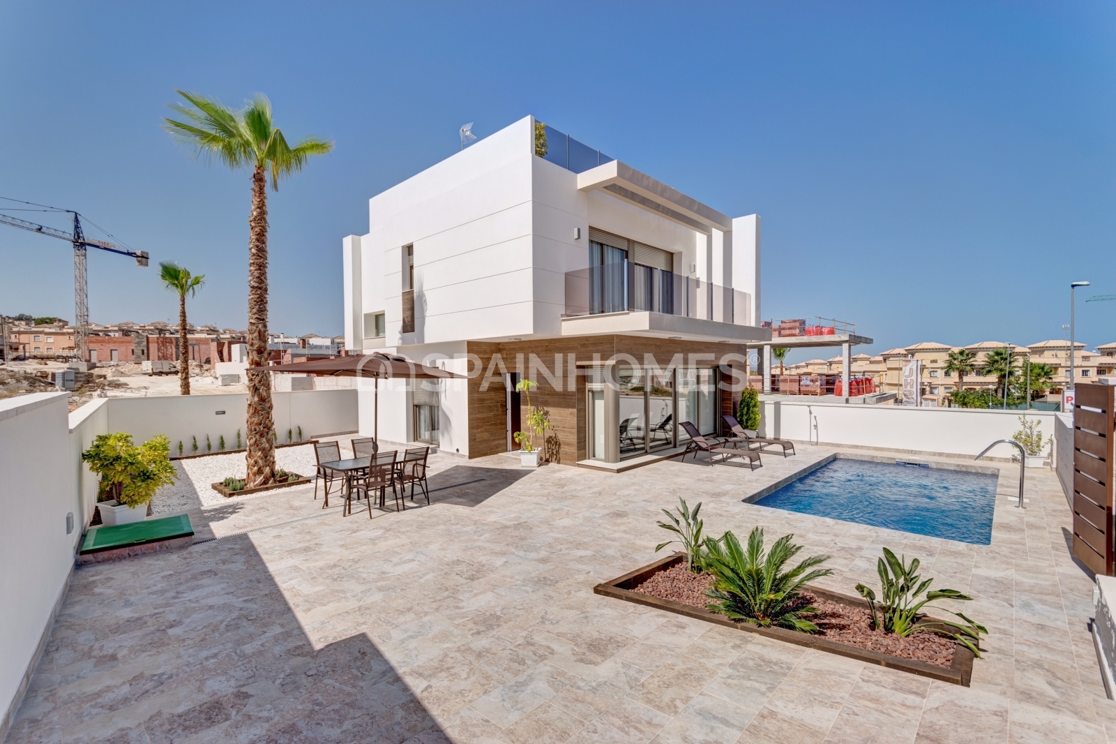 Villas with Spacious Design in San Miguel de Salinas