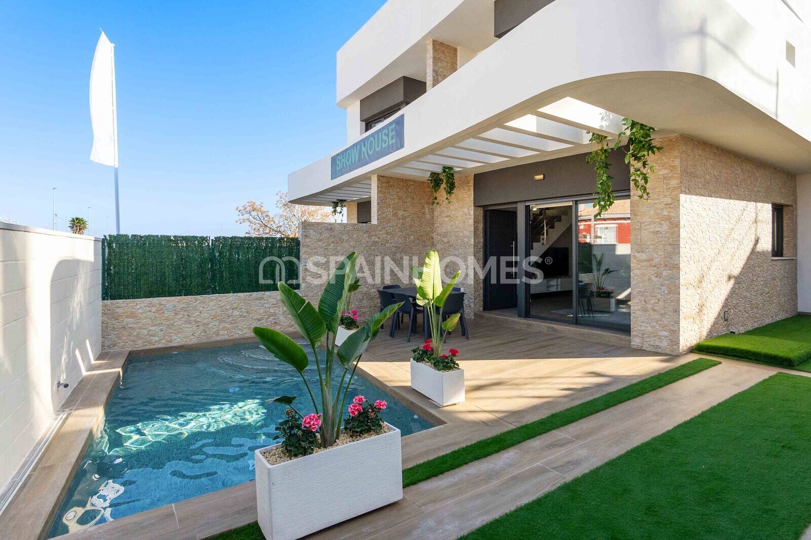 Villas with Swimming Pools in Los Montesinos Costa Blanca