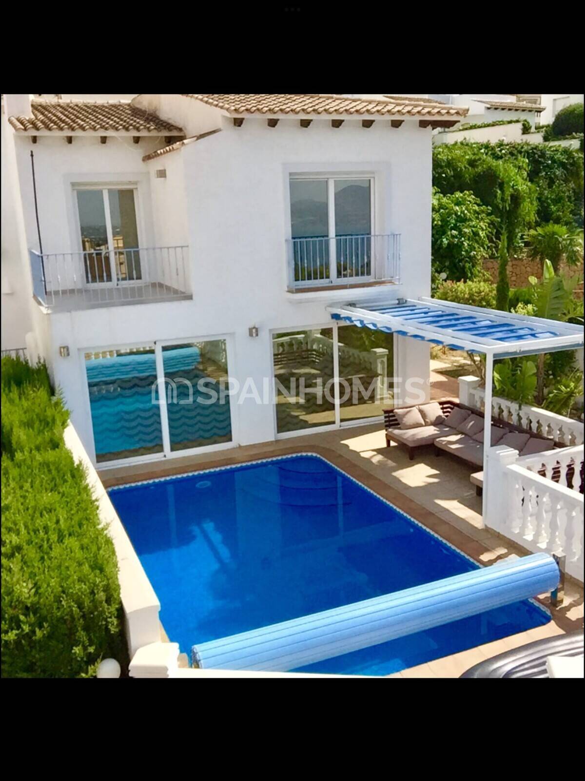 4-Bedroom Villa with a Private Pool in Altea Hills Alicante