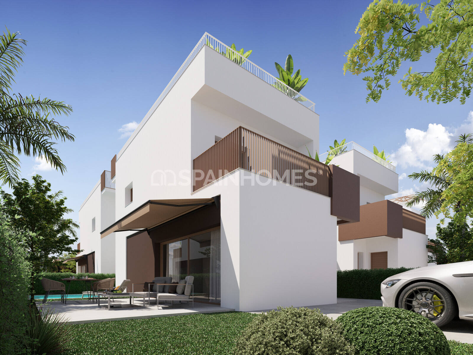 Detached Houses within Walking Distance of Beach in Elche Spain