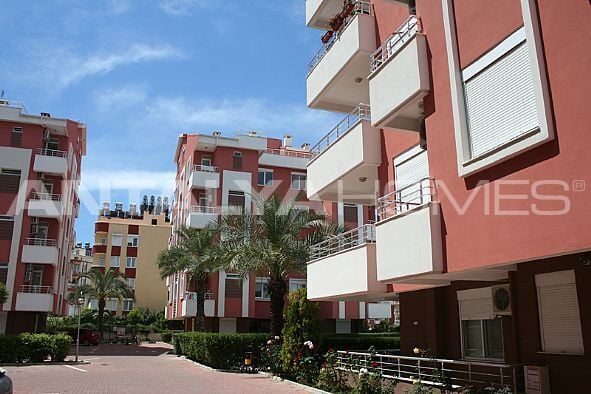 resale apartments walking distance to the beach in lara