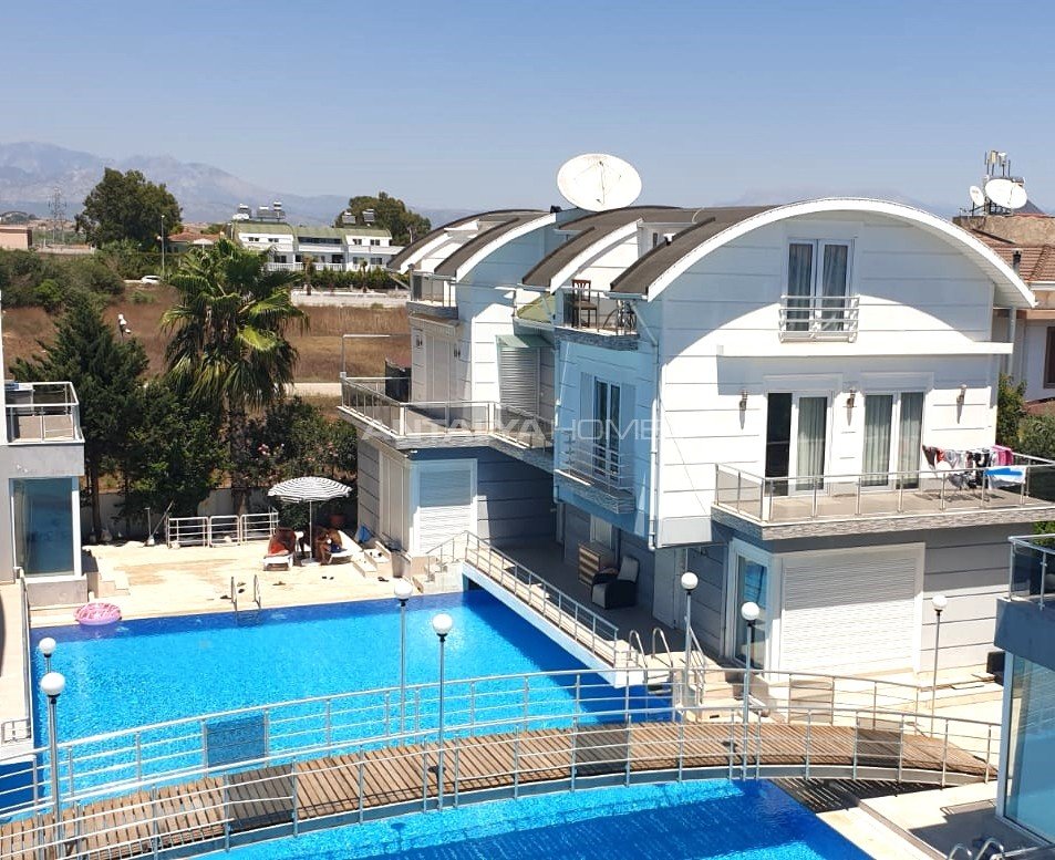 Antalya Belek’te Golf Sahalarına ve Plaja Yakın Villa