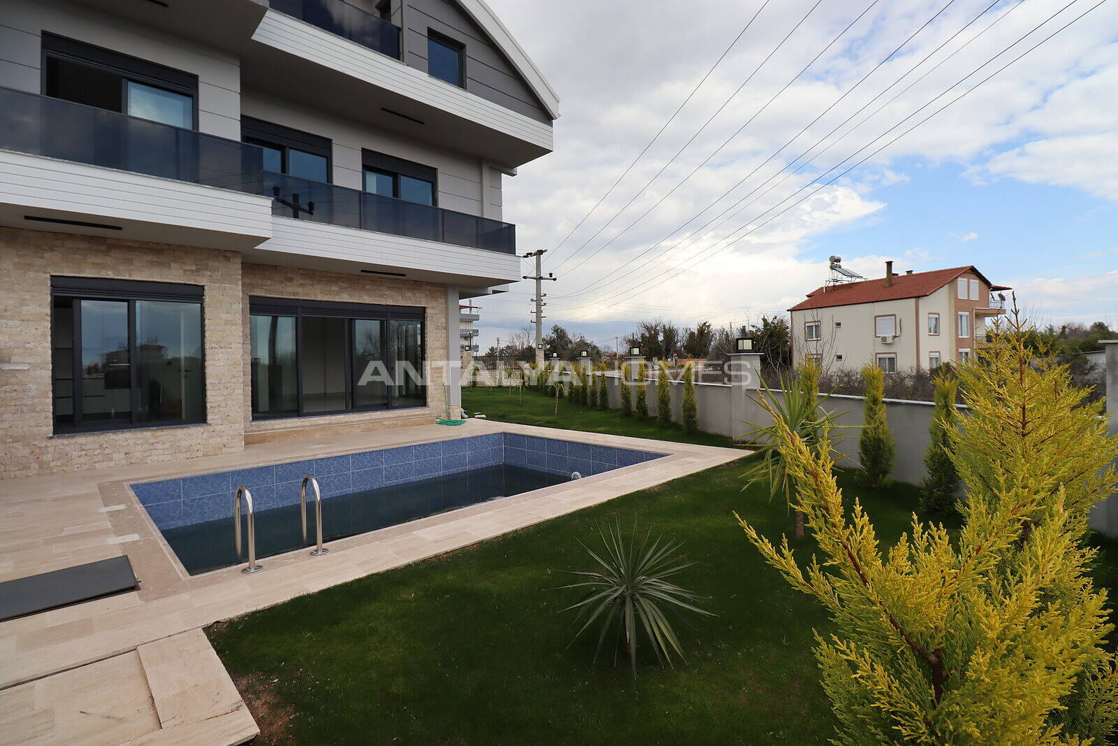Houses for Sale in Antalya Dosemealti With Private Pools