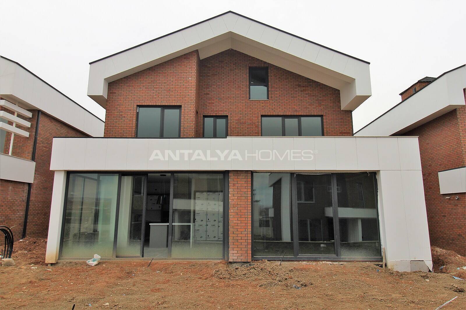 Villas at Advantageous Prices in a Secure Complex in Ankara