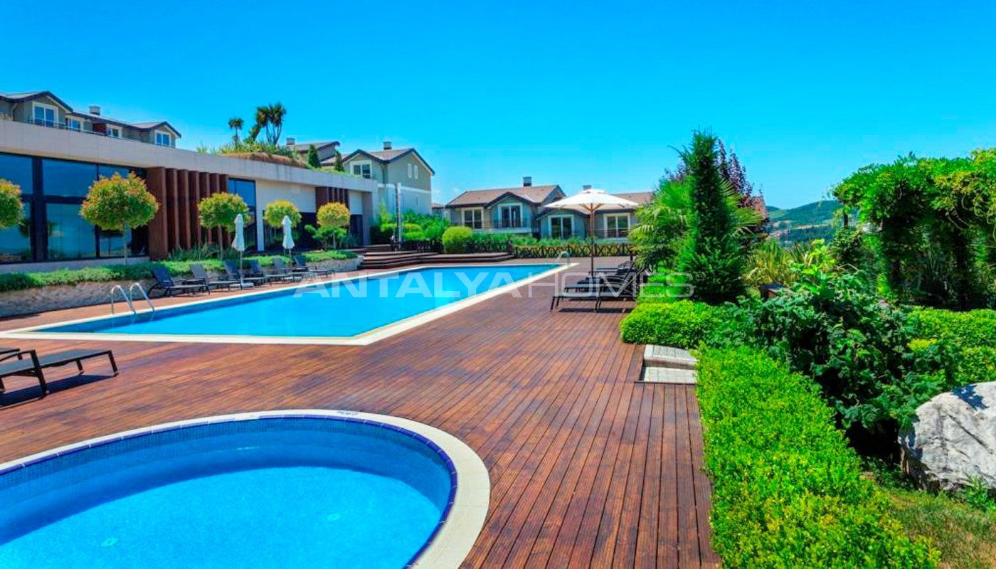 Yalova'da Doğa ve Deniz Manzaralı Satılık Evler