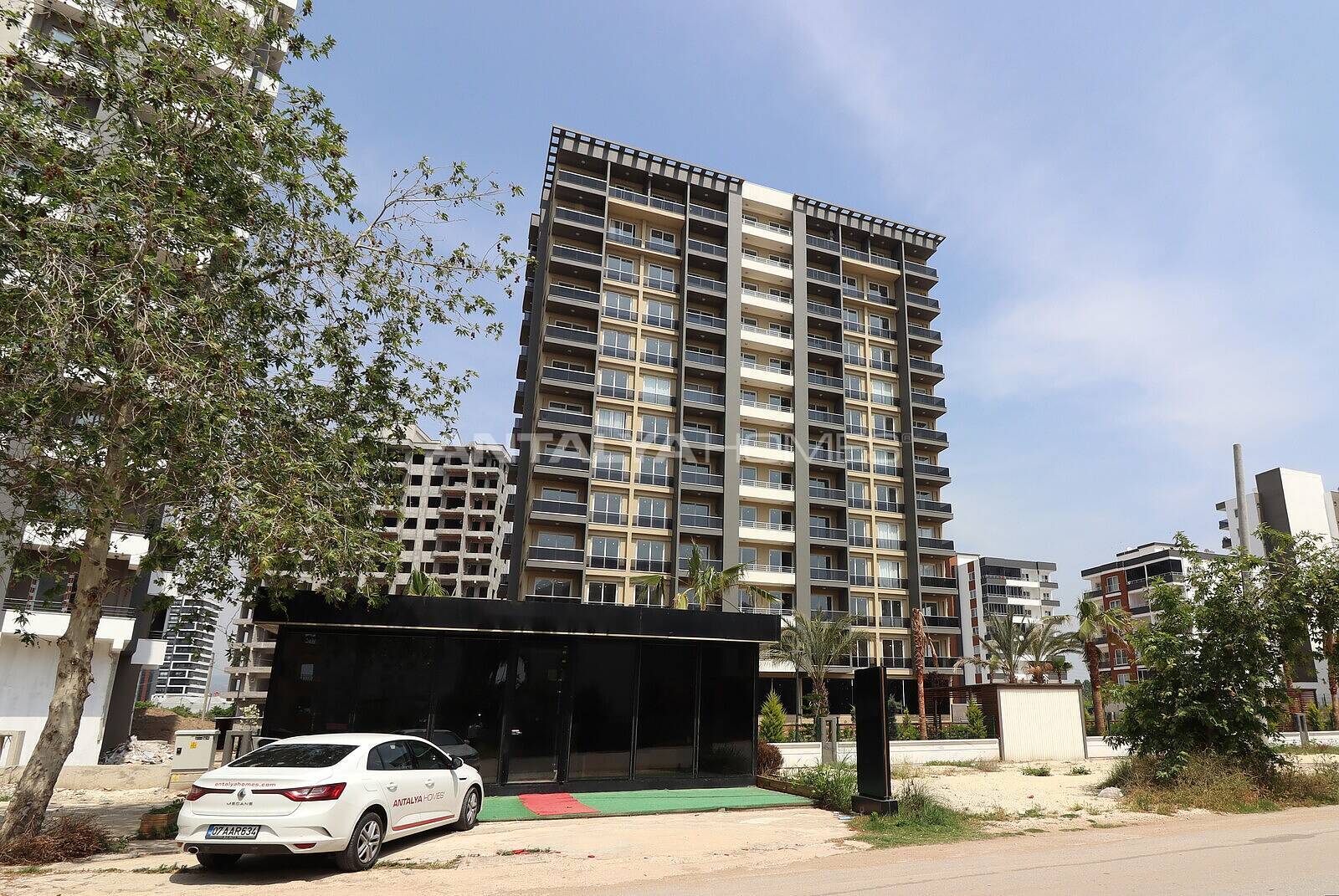 Sea, Nature, and City View Flats Close to the Sea in Mersin
