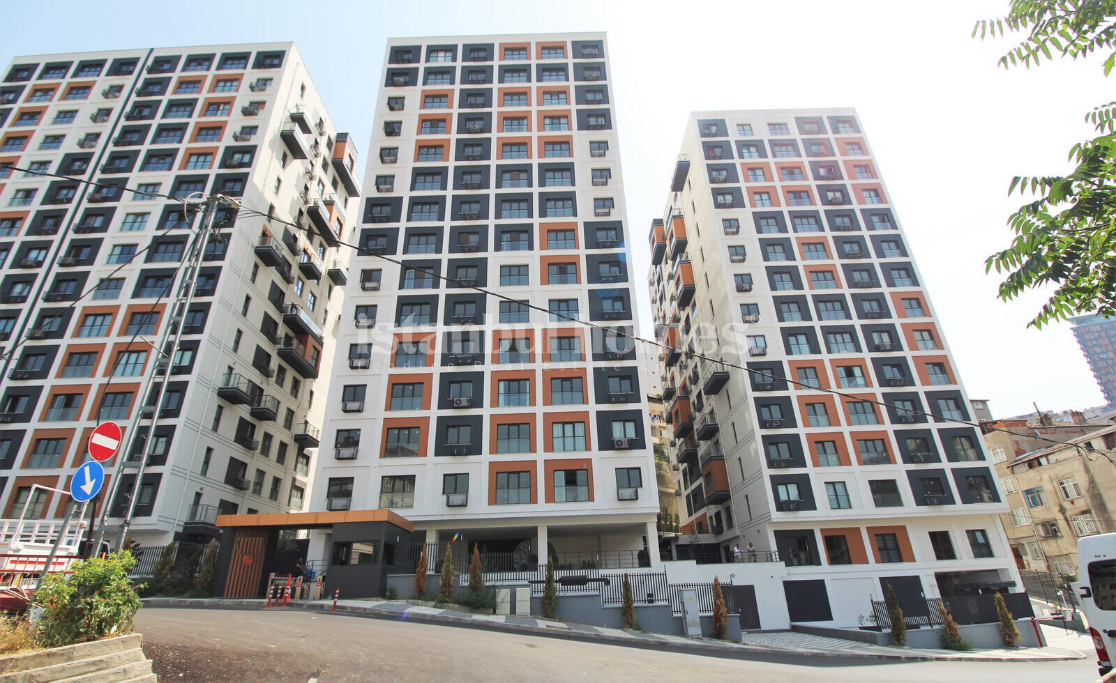Modern Apartments Near to Metrobus in Kagithane Istanbul