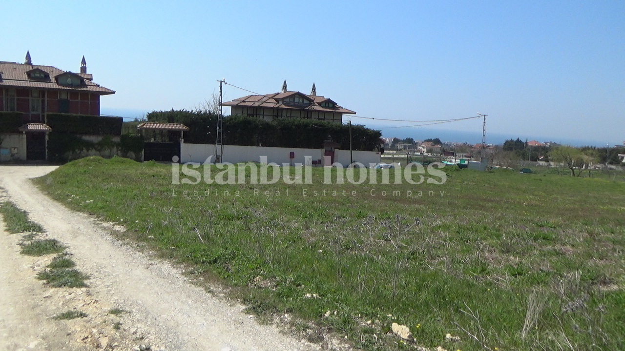 Sea View Land Suitable for Villa Construction in Istanbul