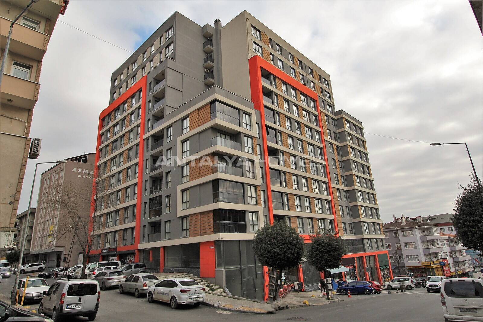 Commercial Real Estate in a Secure Complex in Istanbul