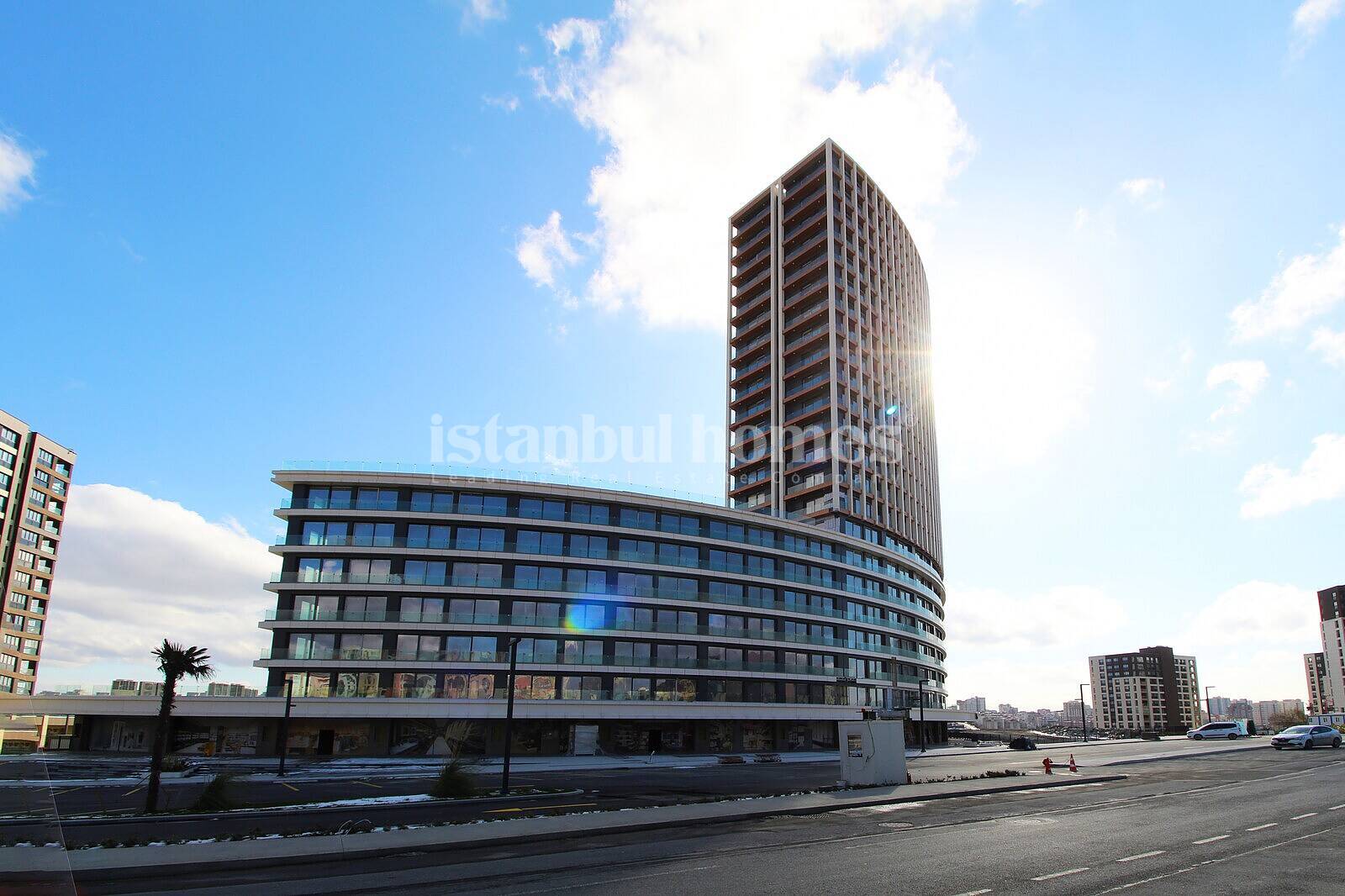 Shops with Storage in a Mixed Project in Basaksehir Istanbul