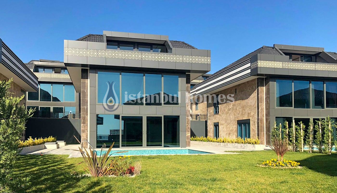 Luxurious Villas 300 Mt to the Sea in Beylıkduzu Istanbul