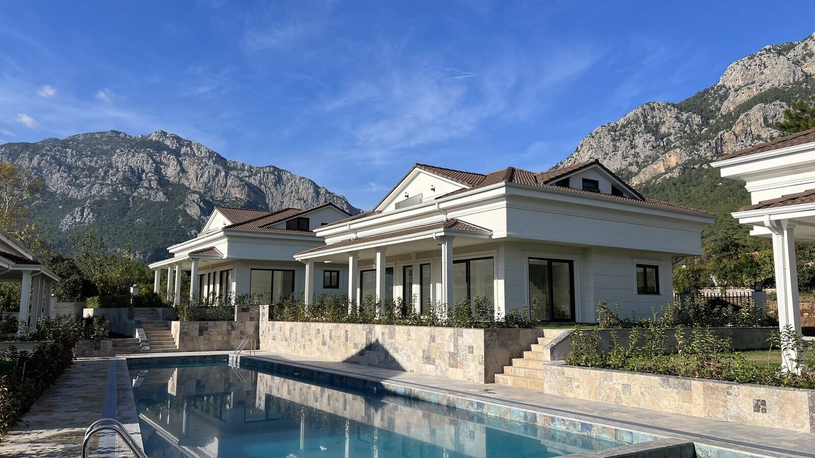 AYT-4094-3-SemiDetachedVilla