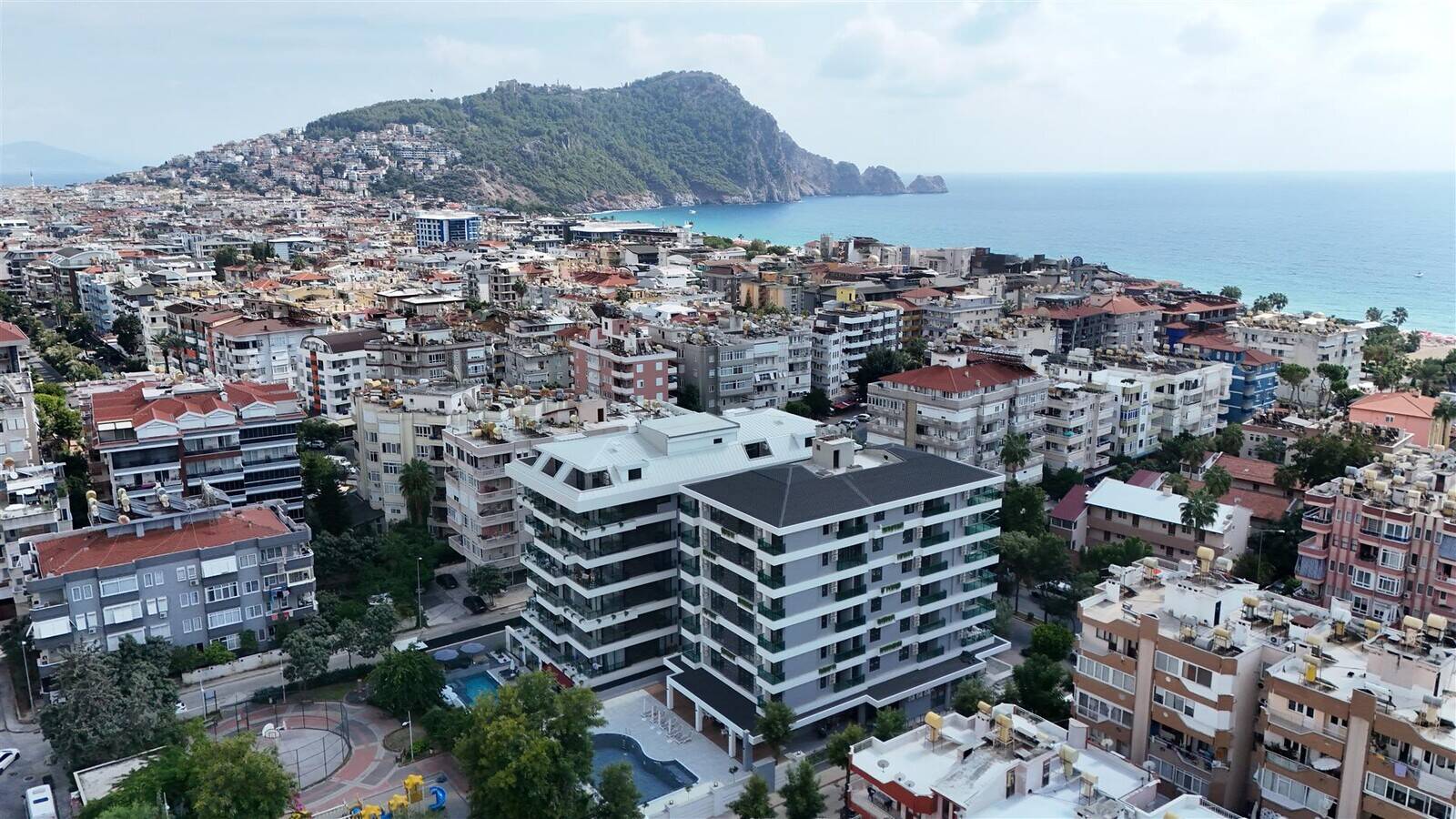 AYT-4193-1-MiddleFloor