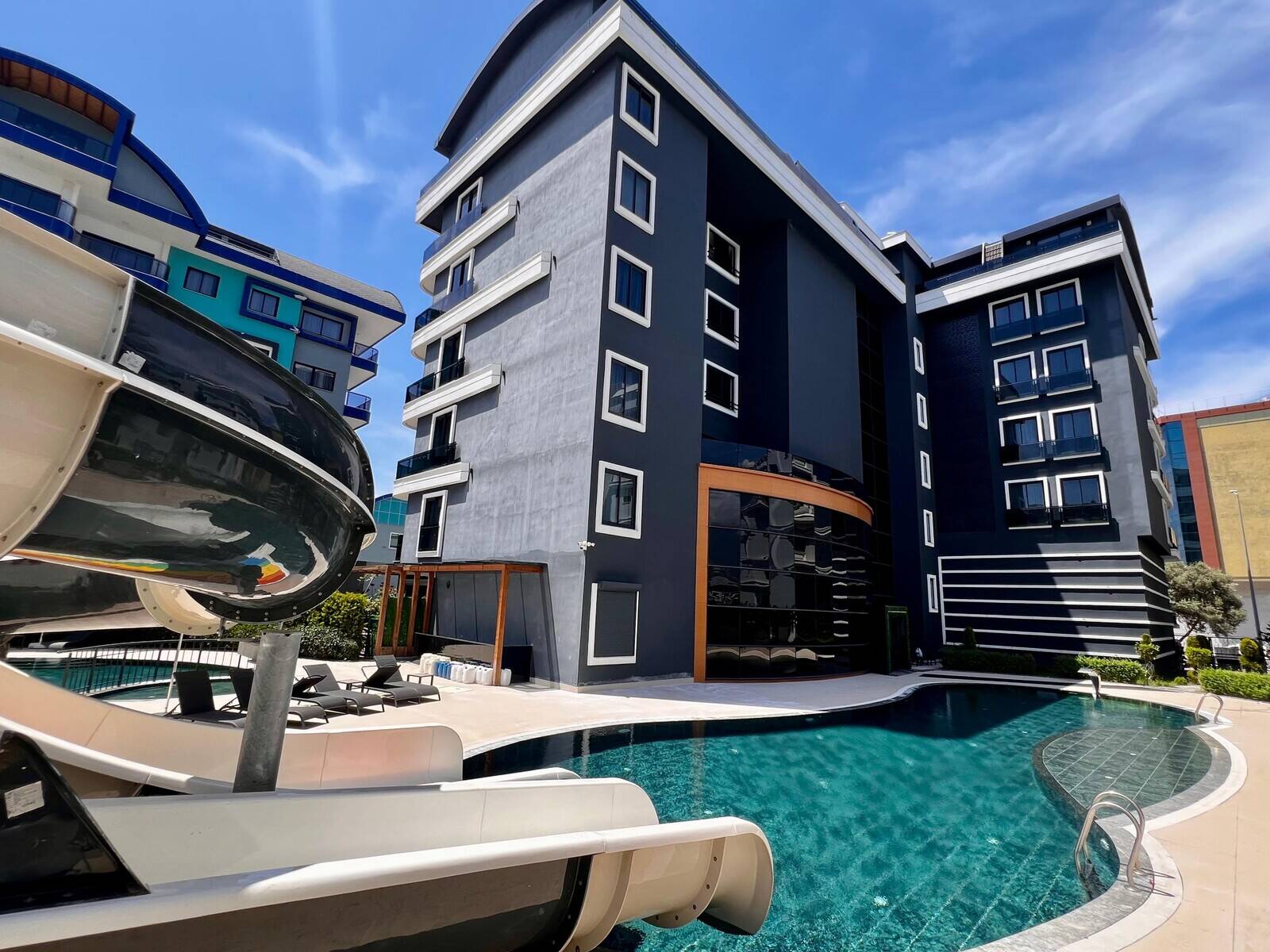 AYT-4391-2-MiddleFloor