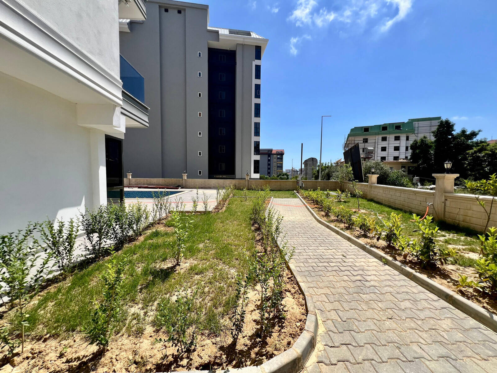 AYT-4482-1-MiddleFloor