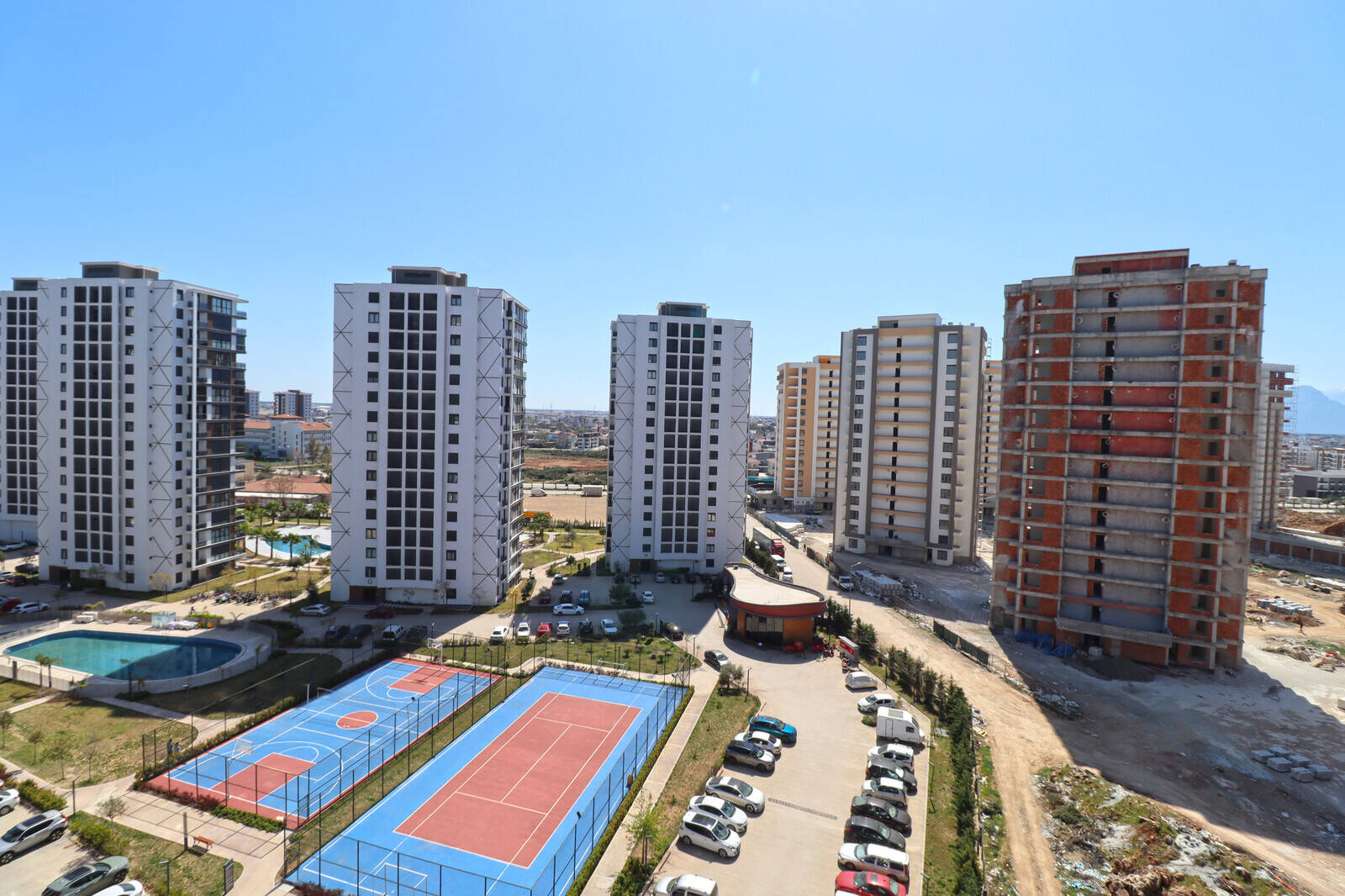 AYT-4499-2-MiddleFloor