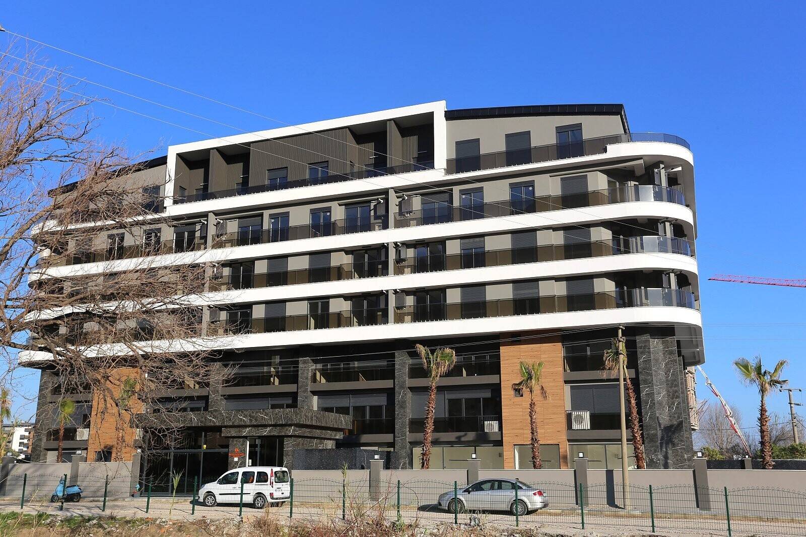 AYT-4506-1-MiddleFloor