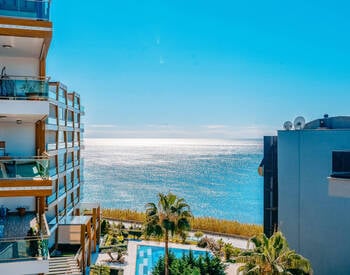 2-bedroom Apartment in Alanya with Pool and Gym Access 1