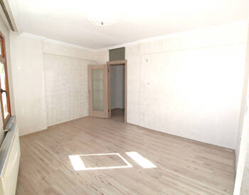 Key-ready Apartment Near the Public Transport in Fatih 2