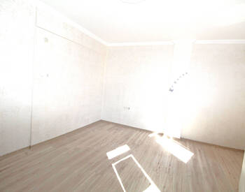 Key-ready Apartment Near the Public Transport in Fatih 3